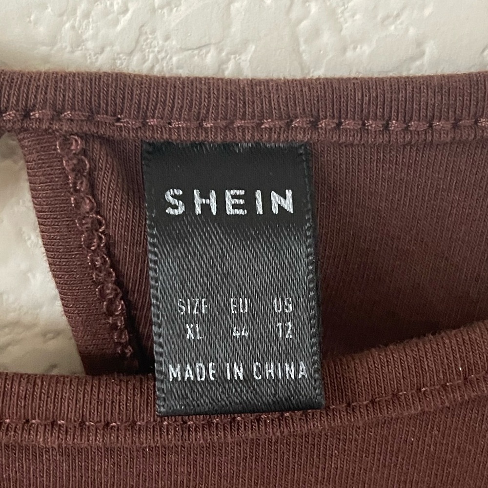 Crop top - Picture 2 of 3